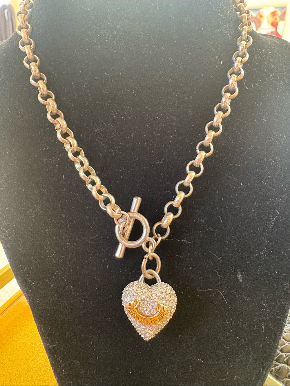 Vintage Juicy Couture Heart Pendant Toggle Necklace Pave Crystals Gold Badge 16”